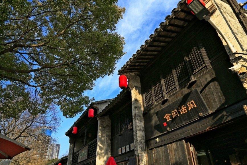 怀孕七个月小狗把大便拉我脚上了对宝宝有伤害吗